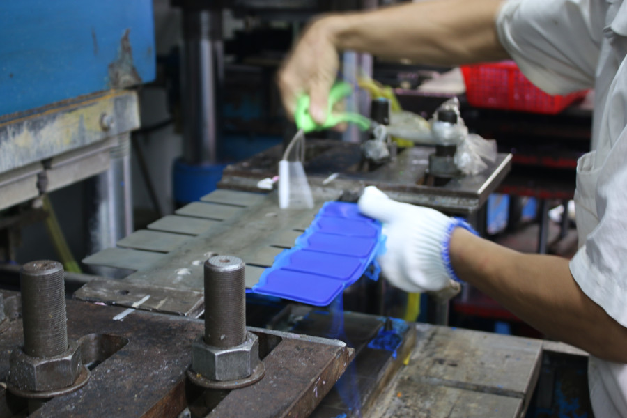 東莞市博高硅膠制品有限公司生產(chǎn)車間