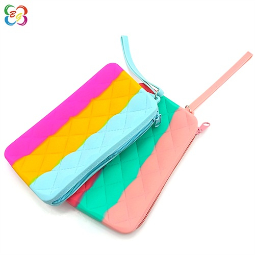 硅膠手拿包 硅膠手拿包