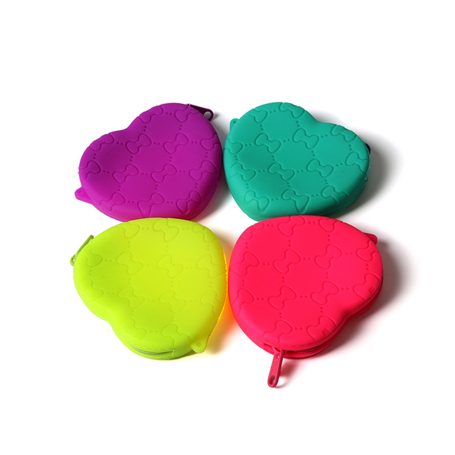 恰如你所需之戀人心，給你渴慕已久的深情-東莞博高硅膠心形拉鏈包唯伊傾情